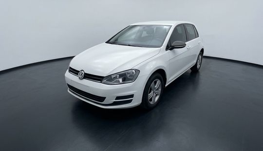 Volkswagen • Golf