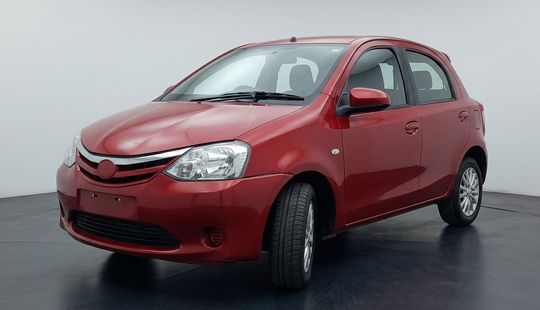 Toyota • Etios