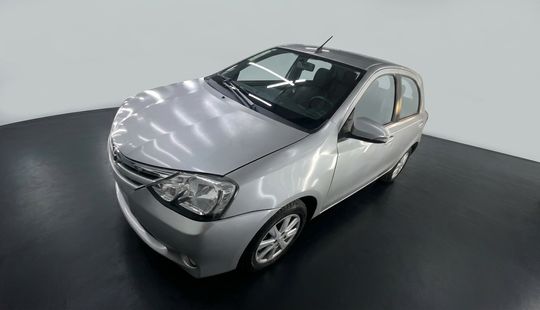 Toyota • Etios