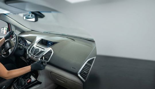 Volkswagen • Polo