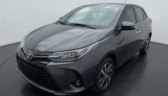 Toyota • Yaris