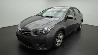 Toyota • Corolla