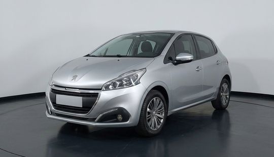 Peugeot • 208