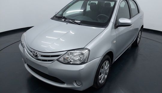 Toyota • Etios