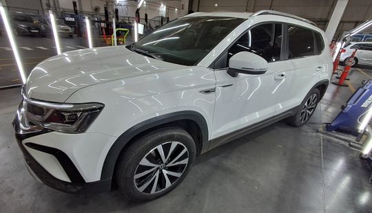 Volkswagen • Taos