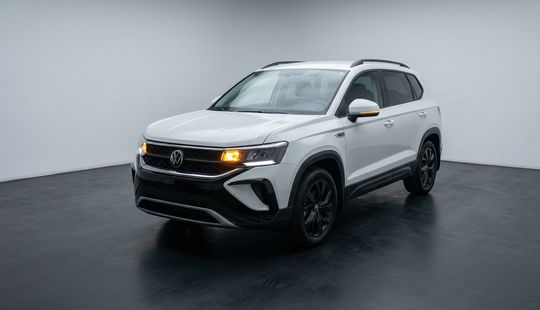 Volkswagen • Taos
