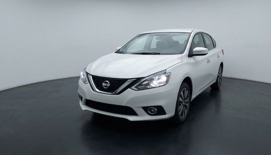 Nissan • Sentra