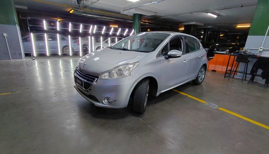 Peugeot • 208