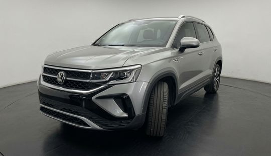 Volkswagen • Taos