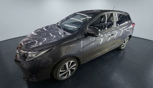 Toyota • Yaris