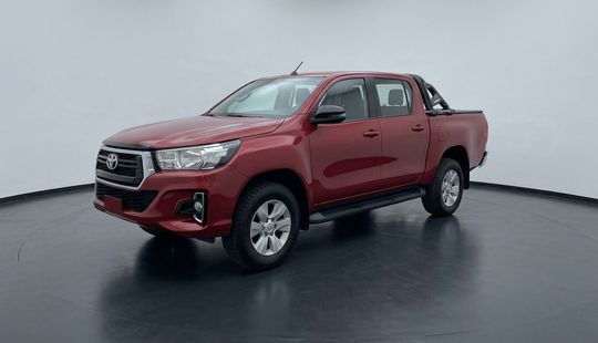 Toyota • Hilux
