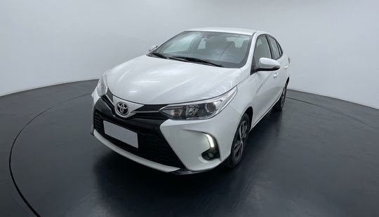 Toyota • Yaris