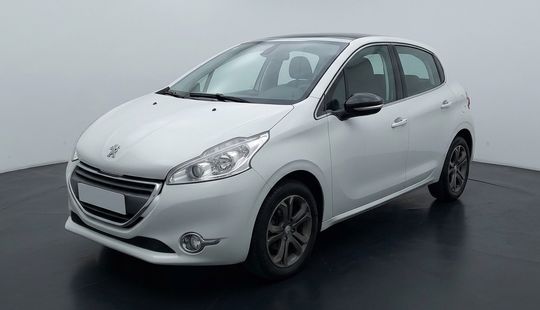 Peugeot • 208