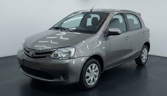 Toyota • Etios