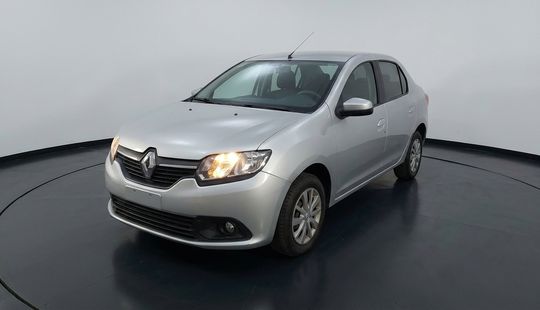 Renault • Logan