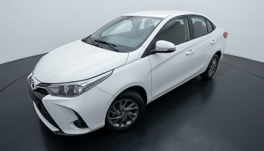 Toyota • Yaris