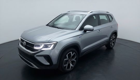 Volkswagen • Taos