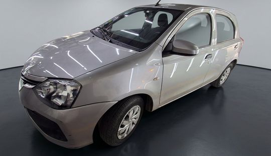 Toyota • Etios