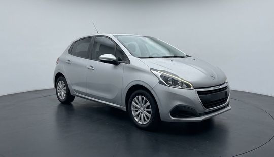 Peugeot • 208