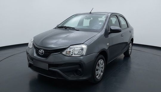 Toyota • Etios