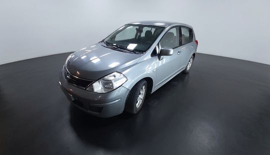Nissan • Tiida