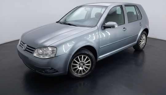 Volkswagen • Golf