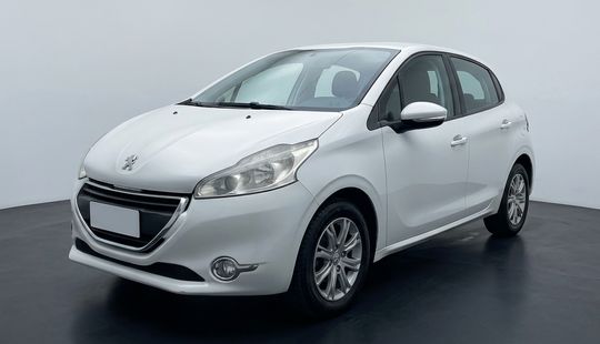 Peugeot • 208