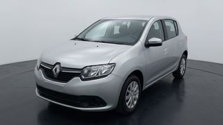 Renault • Logan