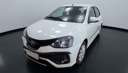 Toyota • Etios