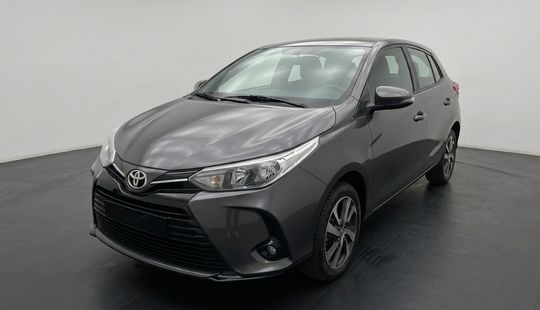 Toyota • Yaris