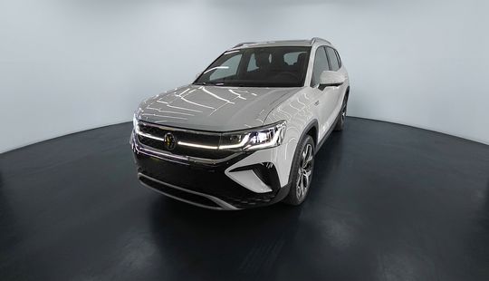 Volkswagen • Taos
