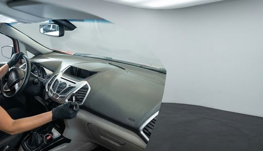 Peugeot • 208