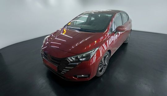 Nissan • Versa