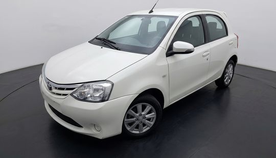 Toyota • Etios