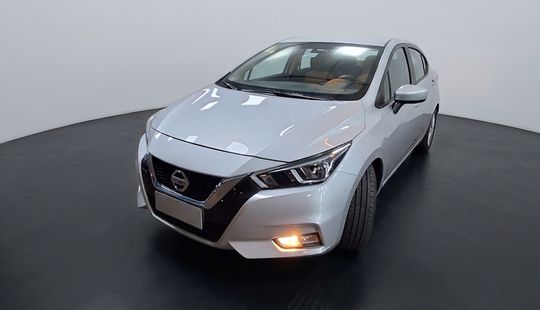 Nissan • Versa