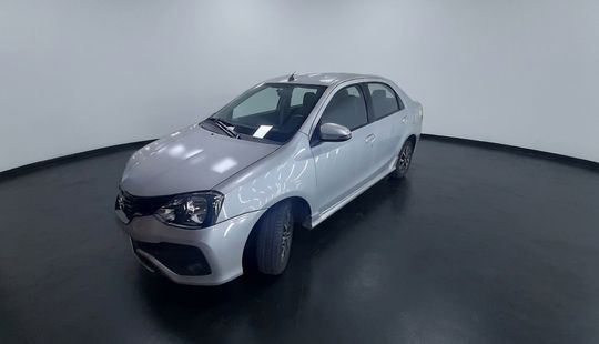 Toyota • Etios