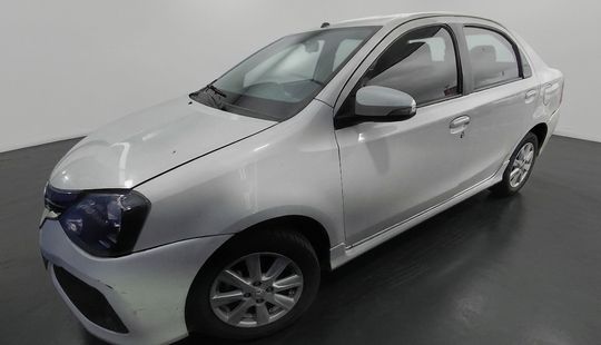 Toyota • Etios