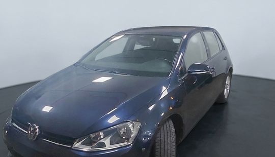 Volkswagen • Golf