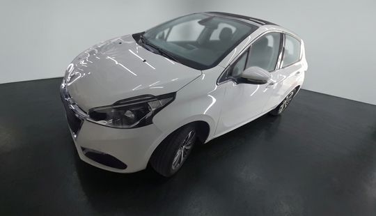 Peugeot • 208