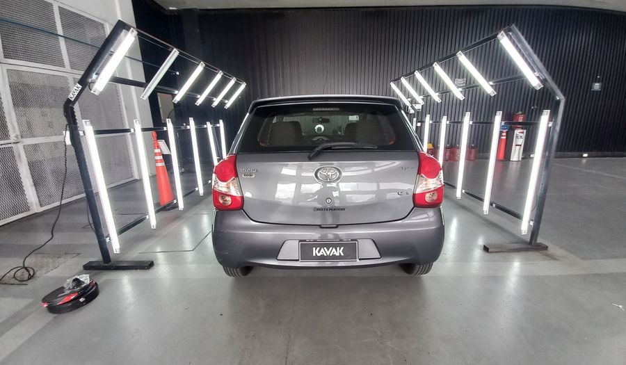Toyota Etios 1.5 X Hatchback 2014