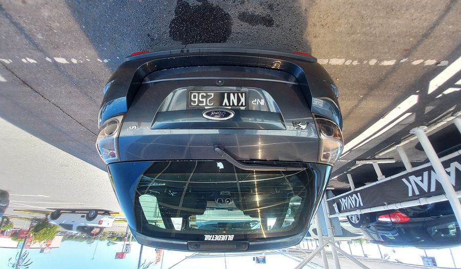 Ford Ka 1.6 PULSE Hatchback 2011