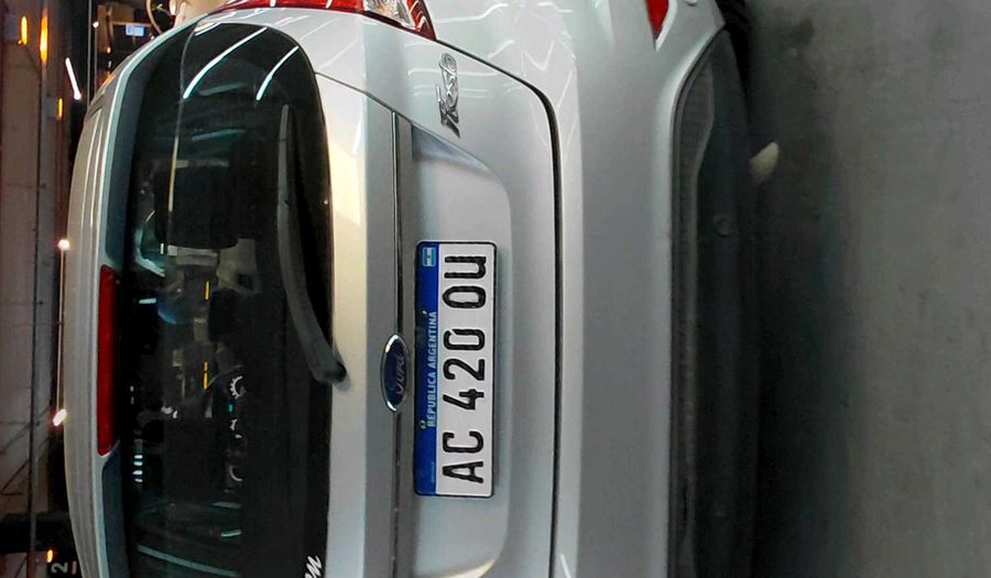Ford Fiesta Kinetic Design 1.6 SE PLUS Hatchback 2018