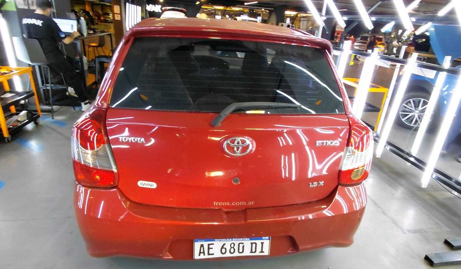 Toyota Etios 1.5 X Hatchback 2021