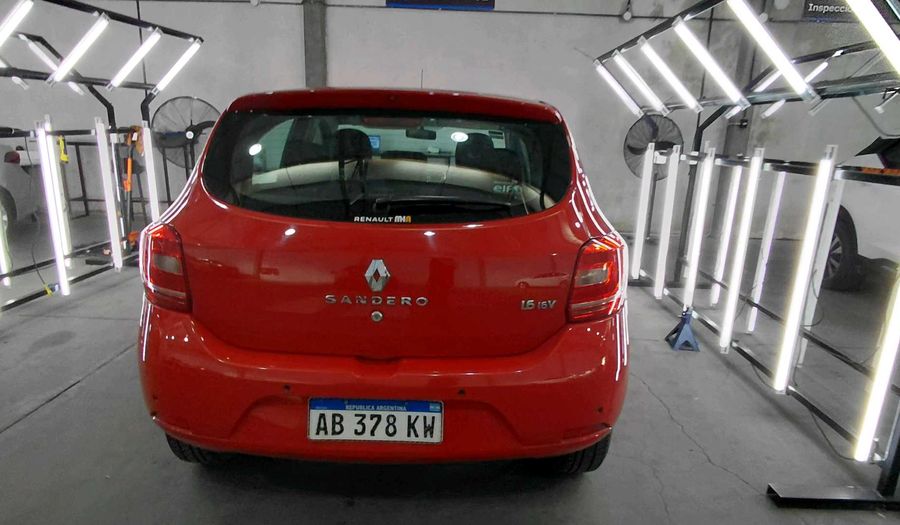 Renault Sandero 1.6 PRIVILEGE Hatchback 2017