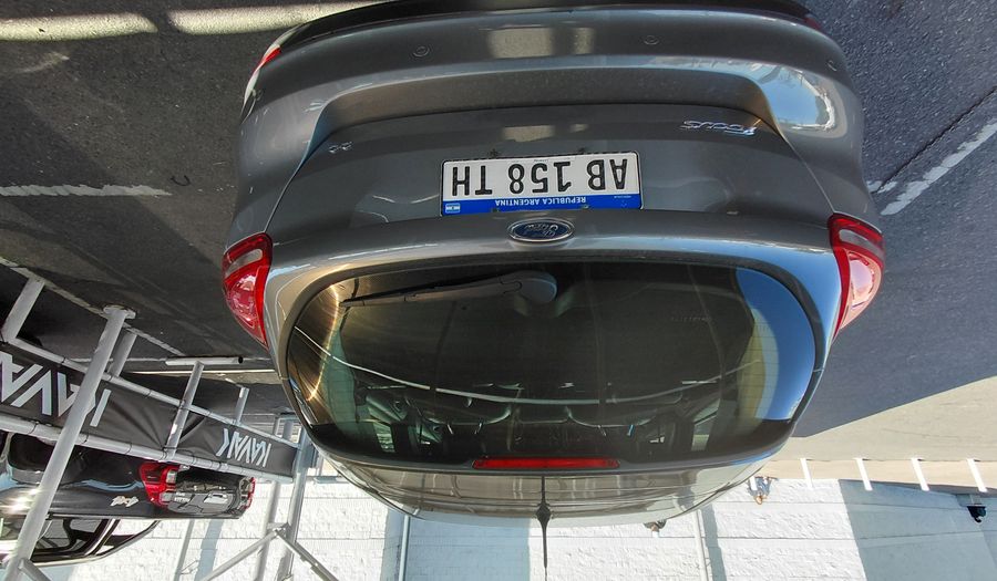 Ford Focus Iii 2.0 SE PLUS AT Hatchback 2017