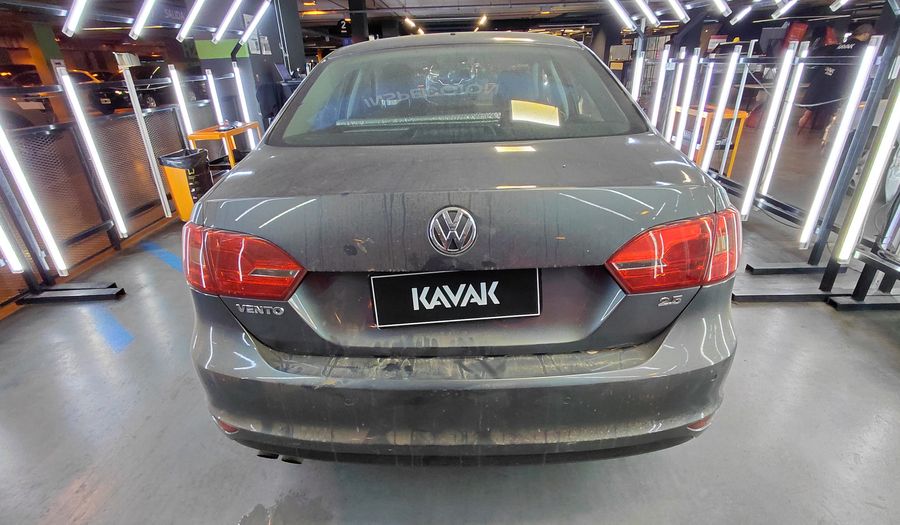 Volkswagen Vento 2.5 LUXURY TIPTRONIC Sedan 2013