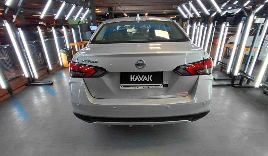 Nissan Versa 1.6 EXCLUSIVE CVT Sedan 2021