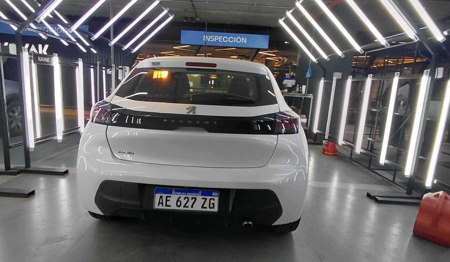 Peugeot 208 1.6L ALLURE TIPTRONIC Hatchback 2021