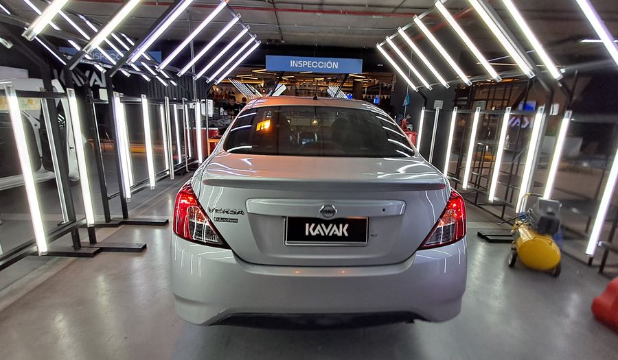Nissan Versa 1.6 EXCLUSIVE AUTO Sedan 2019