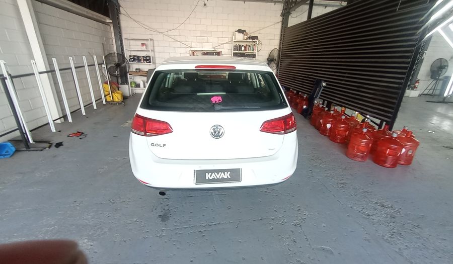 Volkswagen Golf 1.6 MPI TRENDLINE Hatchback 2016